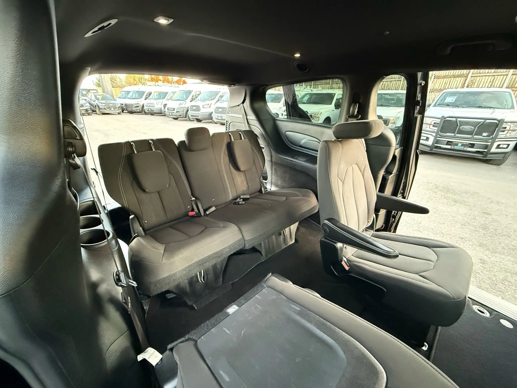 Used 2018 Chrysler Pacifica Touring Plus w/ S Appearance Package image 23