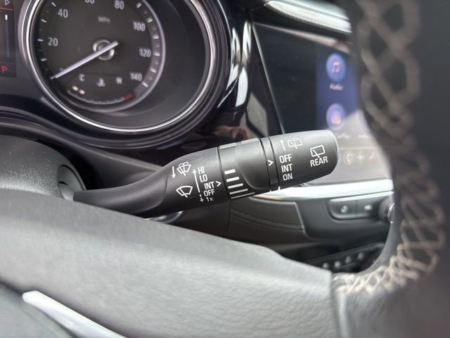 Used 2022 Buick Encore GX Essence w/ Experience Buick Package image 23