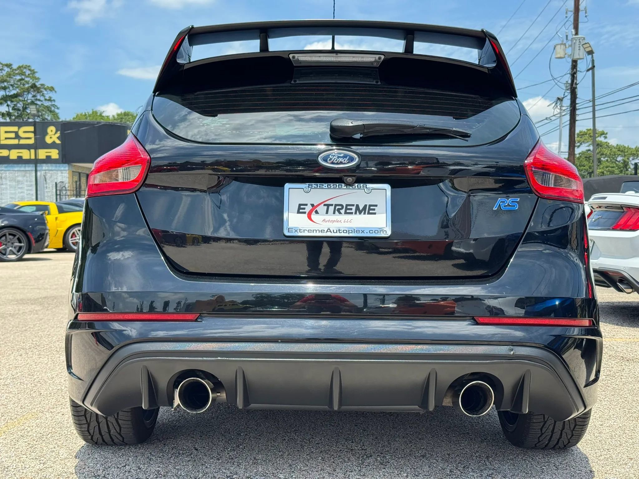 Used 2017 Ford Focus RS AWD/4WD image 3