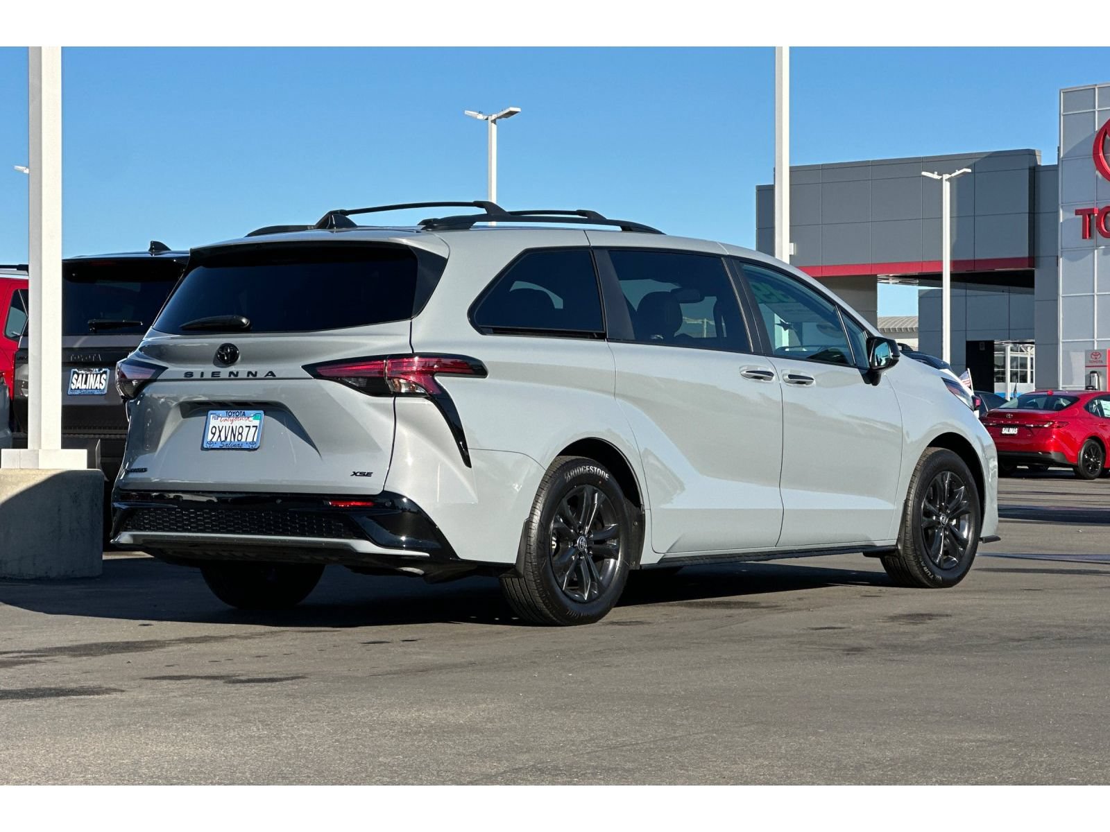 Used 2026 Toyota Sienna XSE AWD/4WD image 4