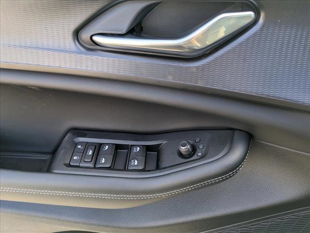 New 2025 Jeep Grand Cherokee Altitude image 10