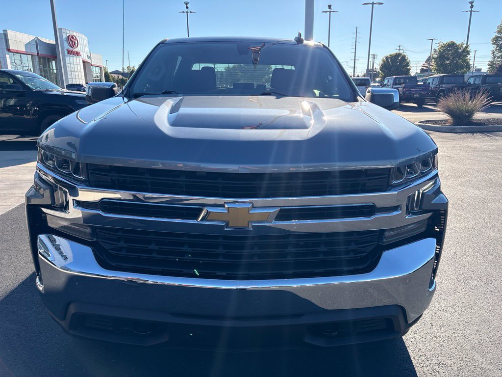 Used 2022 Chevrolet Silverado 1500 LT AWD/4WD image 8