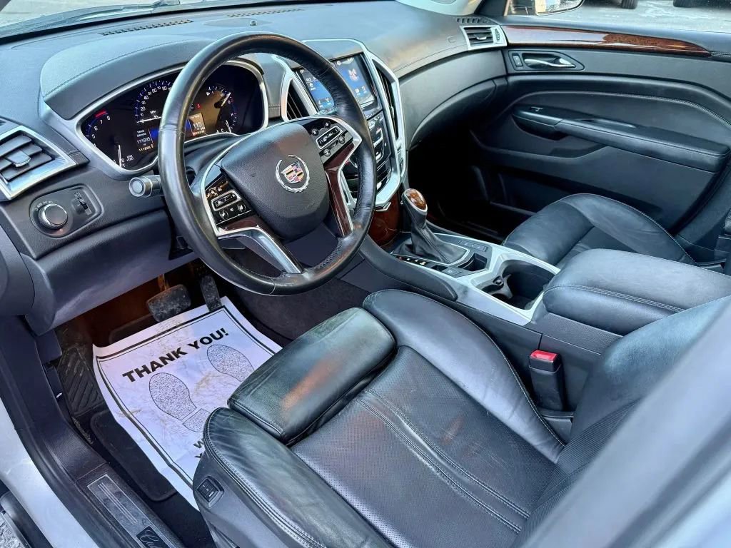 Used 2016 Cadillac SRX Luxury image 2