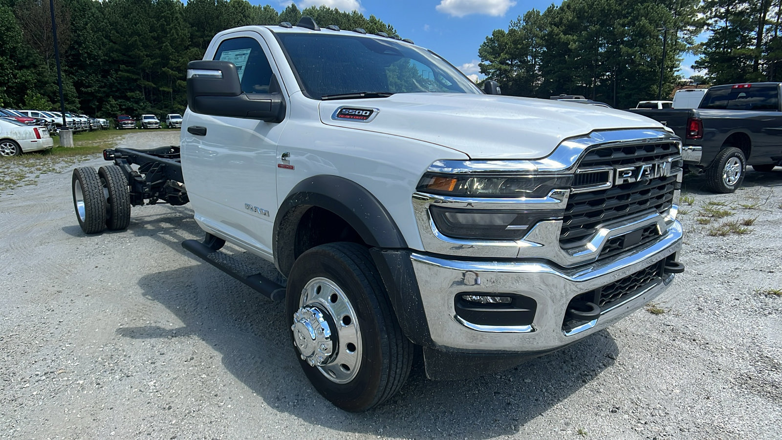 New 2025 RAM 5500 4x4 Regular Cab image 5