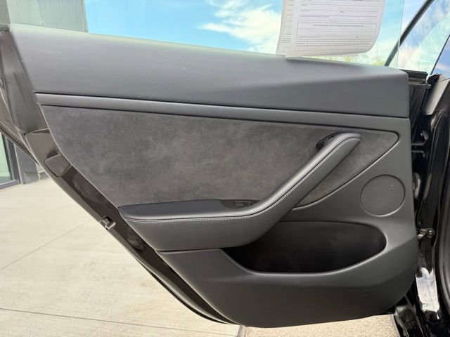 Used 2021 Tesla Model 3 Standard Range Plus RWD image 16