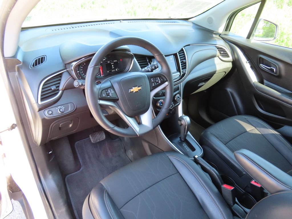 Certified 2022 Chevrolet Trax LT w/ Driver Confidence Package AWD/4WD image 20