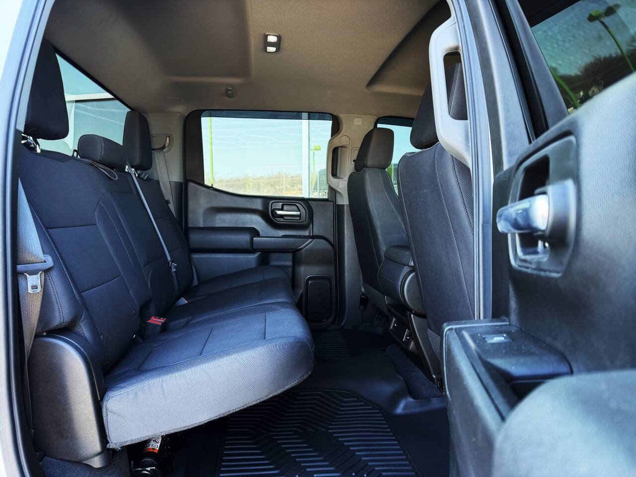 Used 2019 Chevrolet Silverado 1500 Custom Trail Boss AWD/4WD image 15