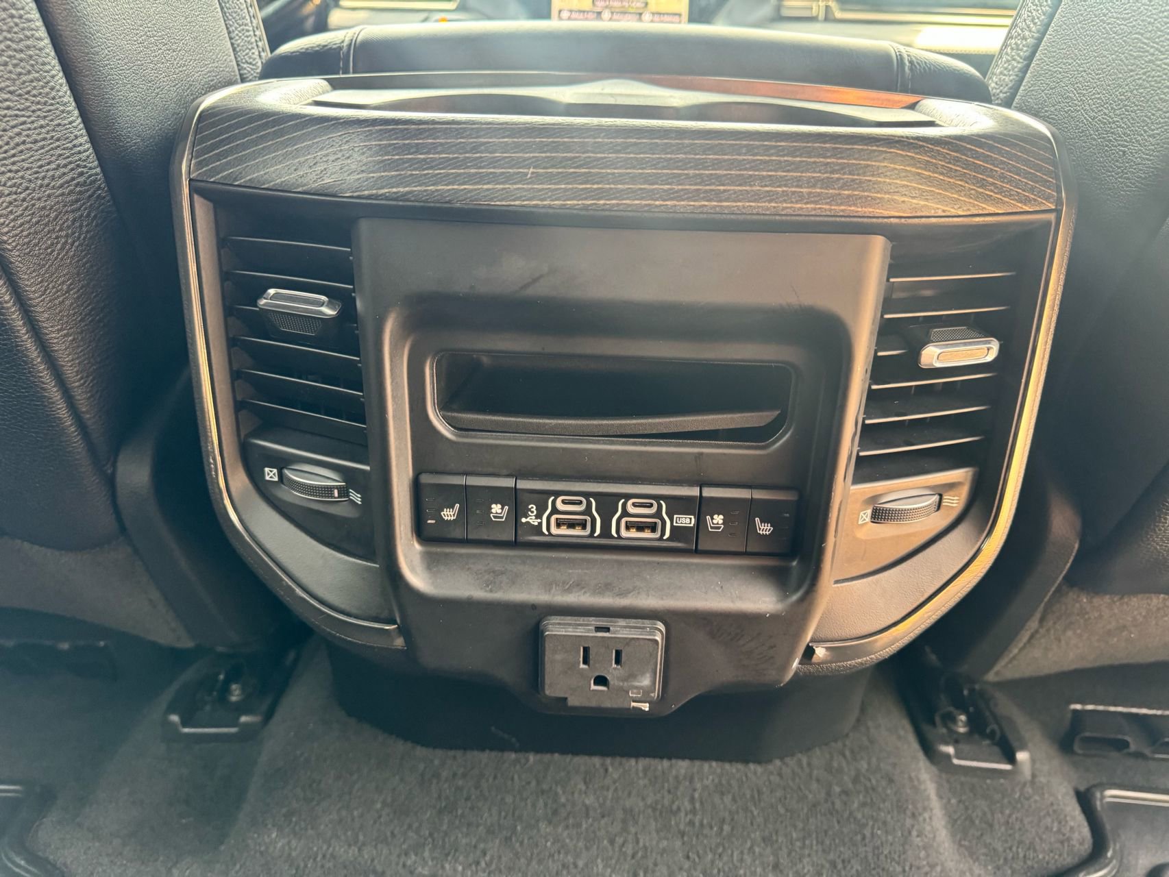 Used 2019 RAM 1500 Limited image 21