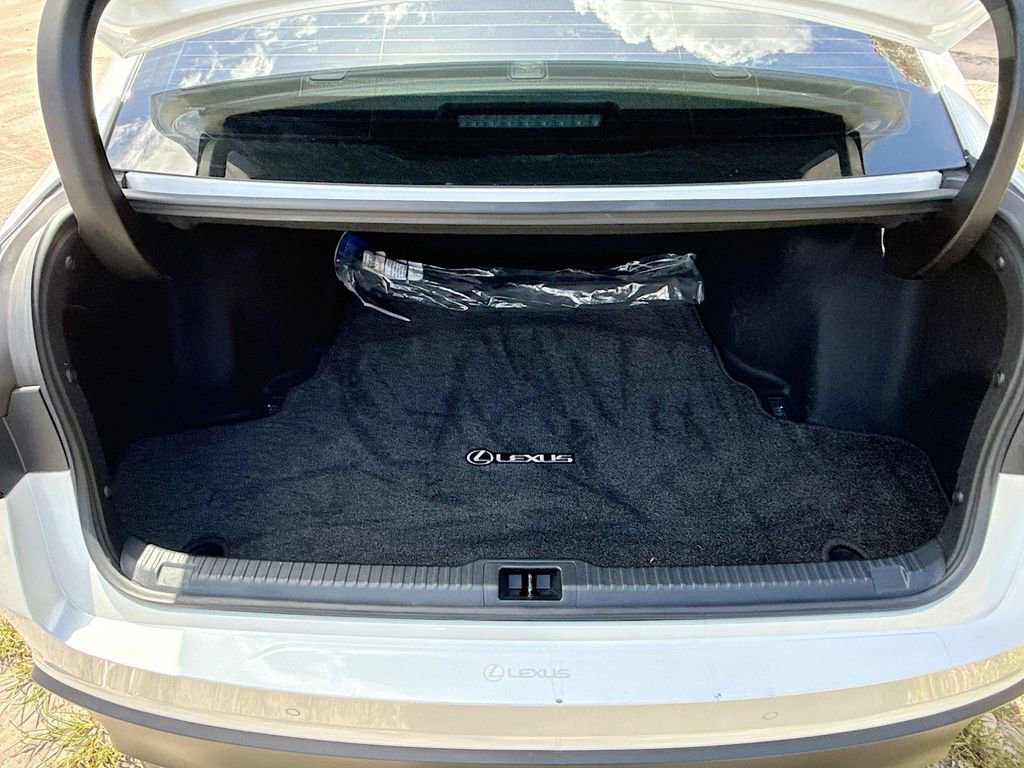 Used 2025 Lexus IS 300 w/ Premium Package RWD image 30