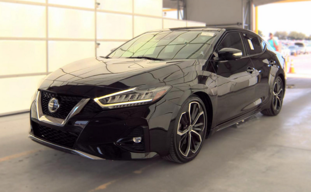 Used 2022 Nissan Maxima SR w/ Sport Mat Group FWD image 2