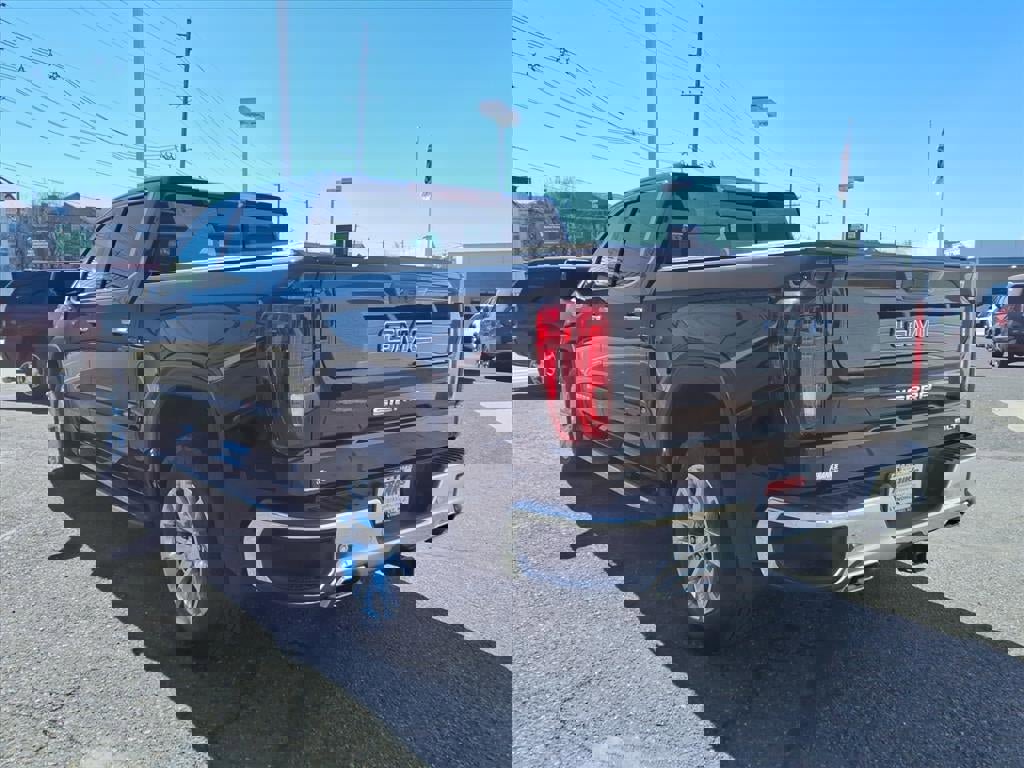 Used 2019 GMC Sierra 1500 SLT w/ SLT Premium Plus Package image 4