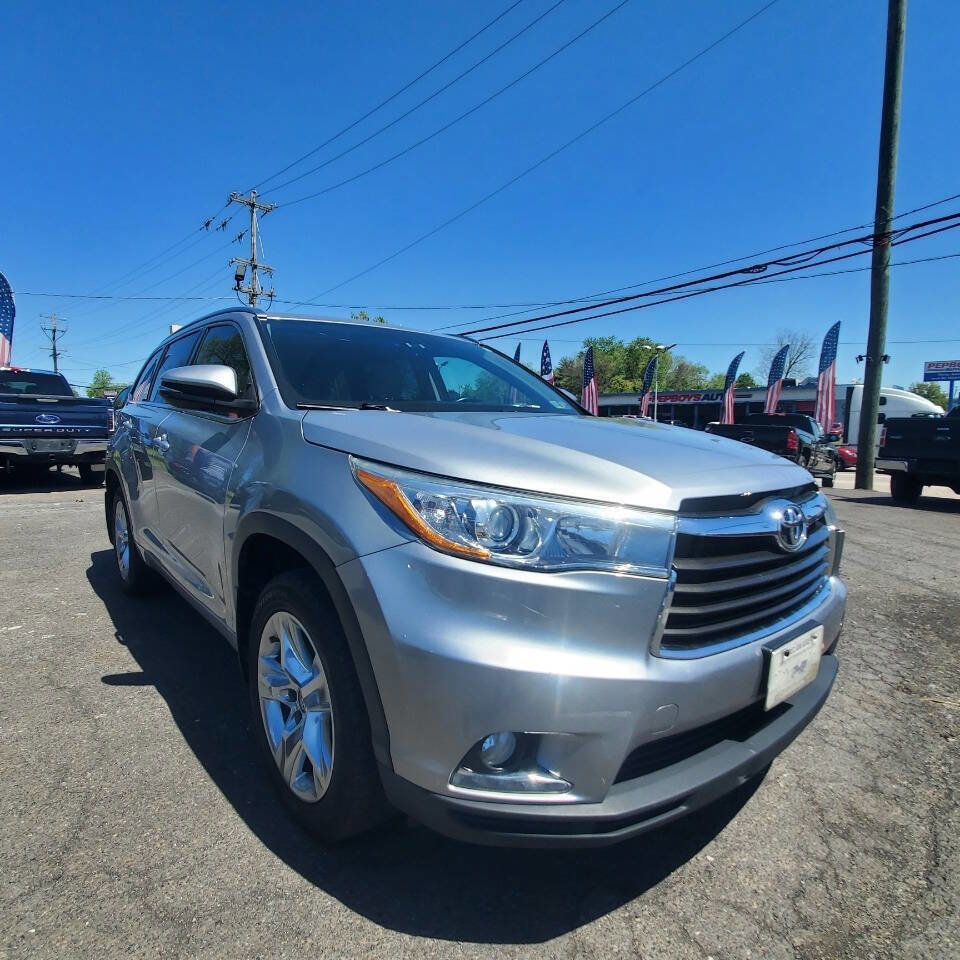 Used 2015 Toyota Highlander Limited AWD/4WD image 7