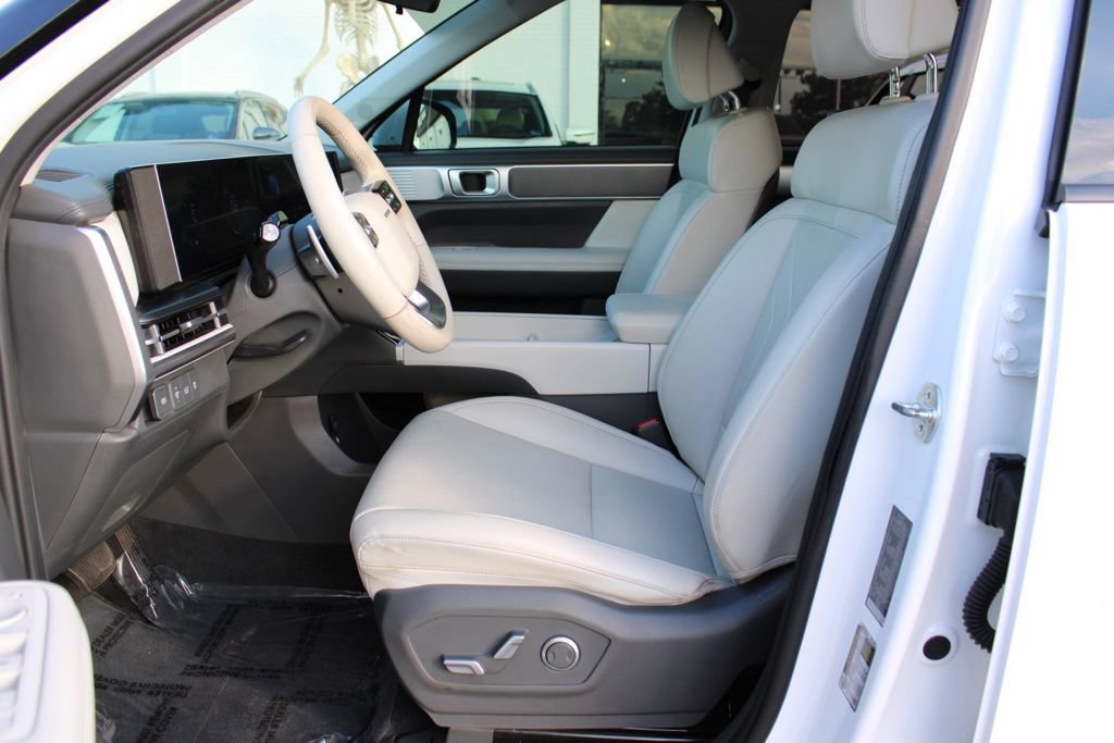 Used 2024 Hyundai Santa Fe SEL FWD image 10