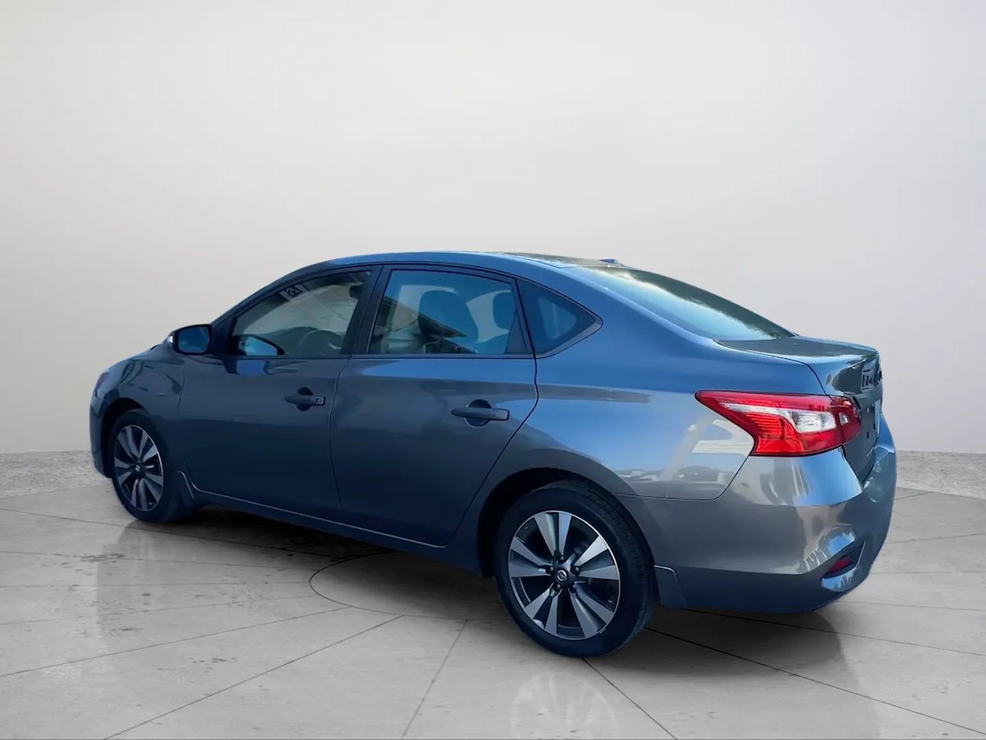 Used 2019 Nissan Sentra SL FWD image 3