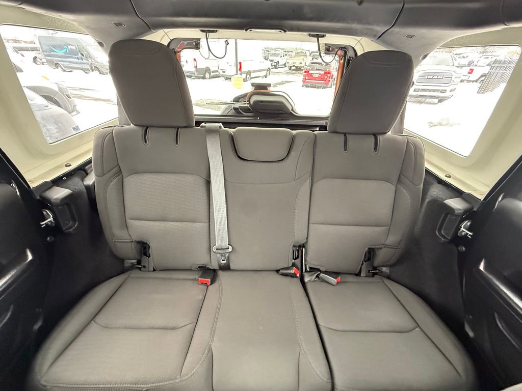Used 2021 Jeep Wrangler Unlimited Sport image 16