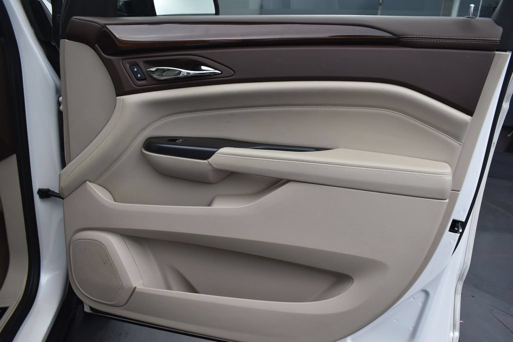 Used 2015 Cadillac SRX Premium AWD/4WD image 30