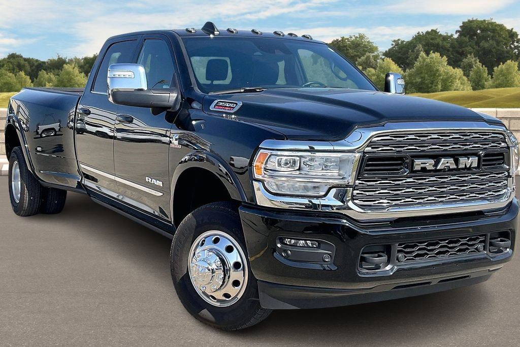 Used 2024 RAM 3500 Limited AWD/4WD image 2