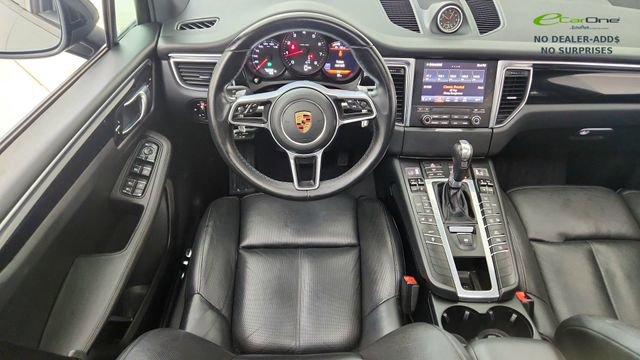 Used 2018 Porsche Macan AWD/4WD image 33