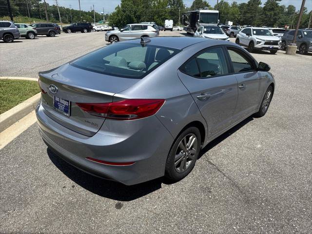 Used 2017 Hyundai Elantra SE w/ SE A/T Tech Package 03 FWD image 4