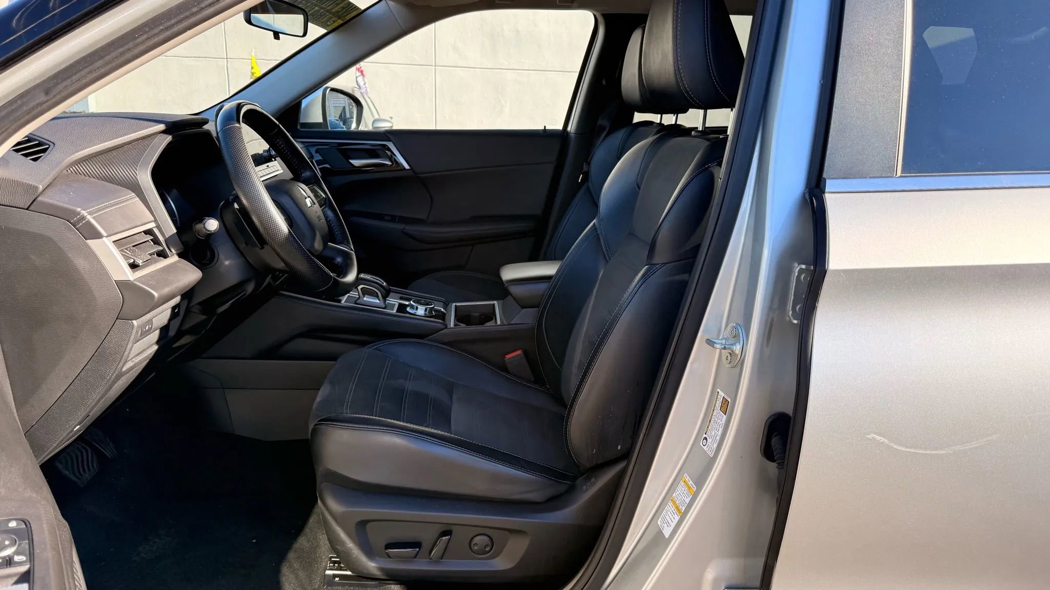 Used 2024 Mitsubishi Outlander Ralliart image 18