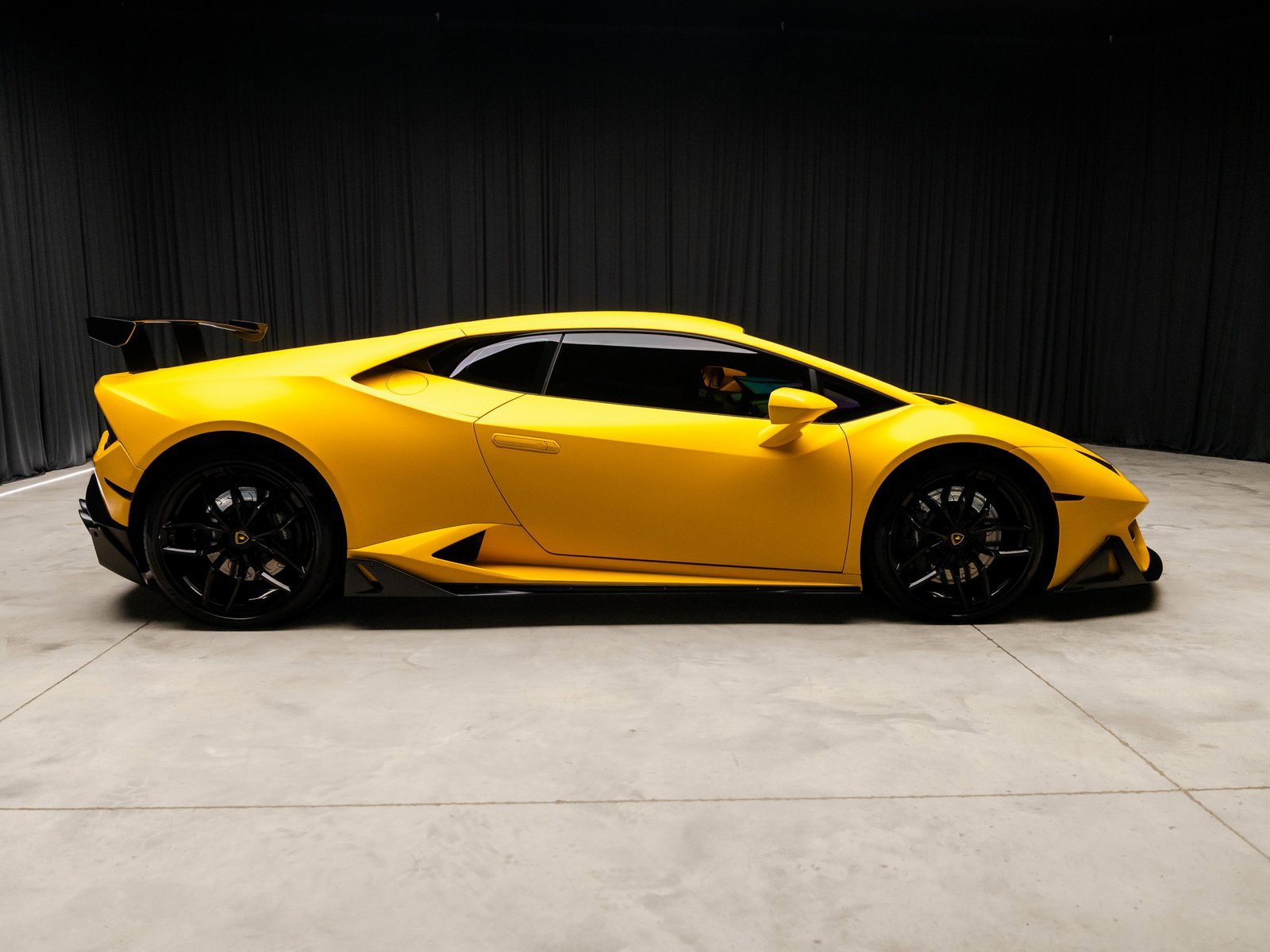 Used 2016 Lamborghini Huracan LP 580-2 image 16