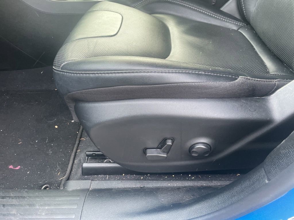 Used 2023 Jeep Cherokee Altitude Lux image 19