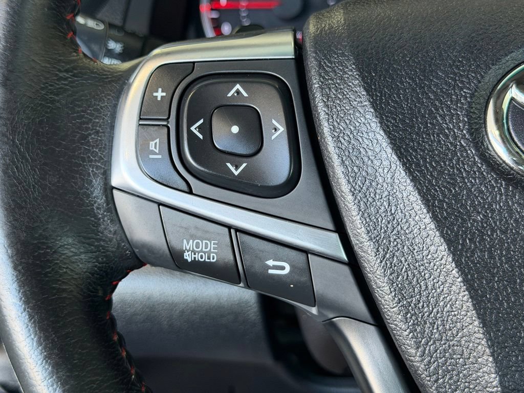 Used 2015 Toyota Camry SE FWD image 24