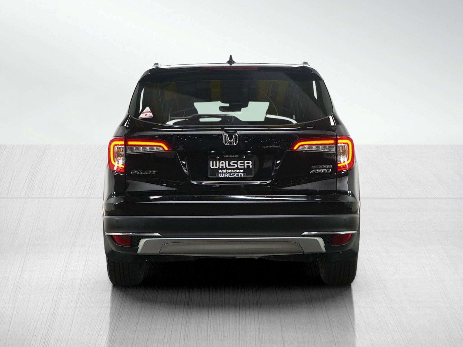 Used 2020 Honda Pilot Touring image 4