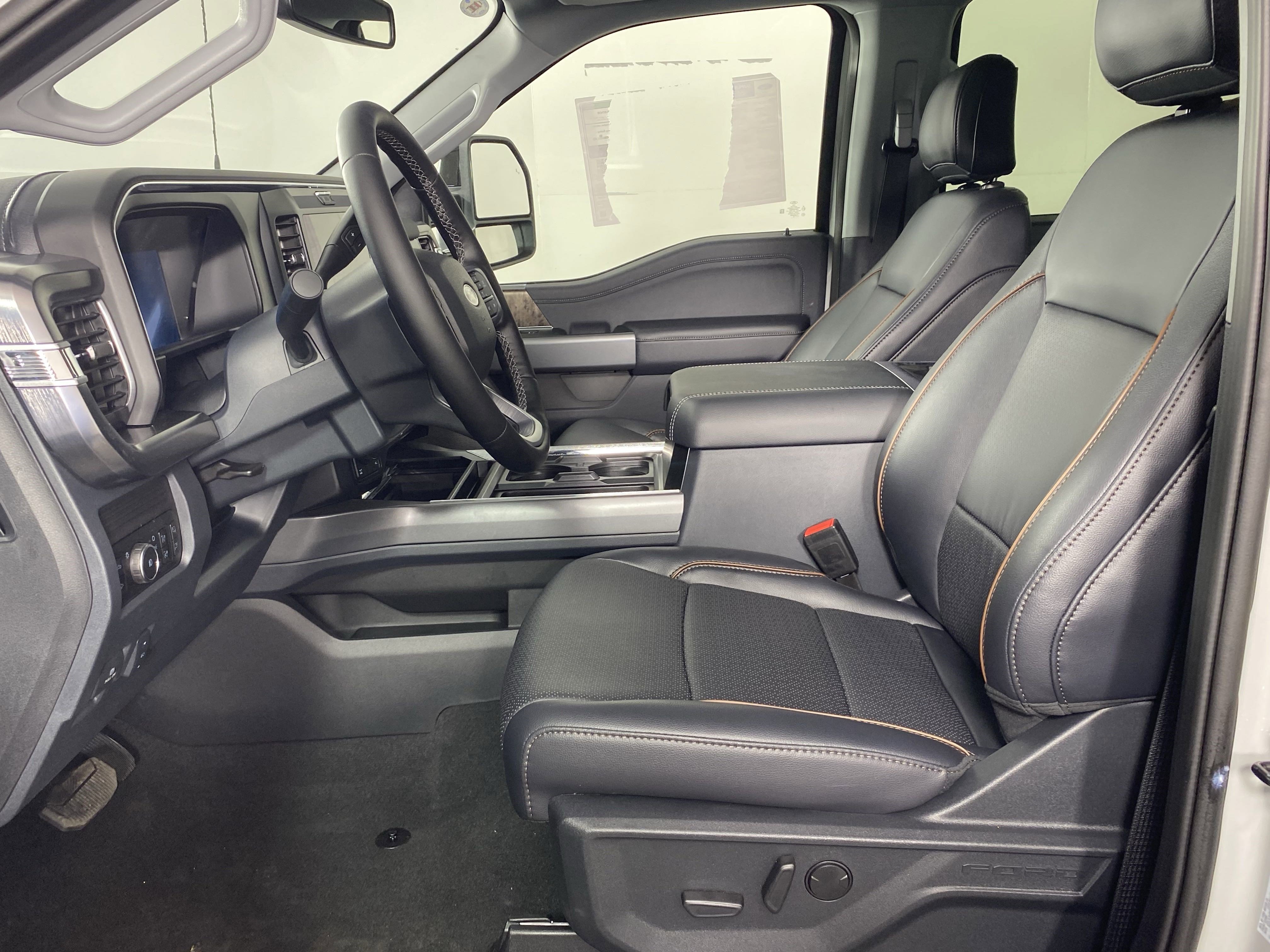 New 2025 Ford F250 Lariat w/ Lariat Ultimate Package image 11