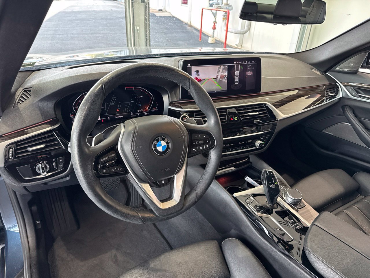Used 2023 BMW 530i xDrive w/ Premium Package AWD/4WD image 17