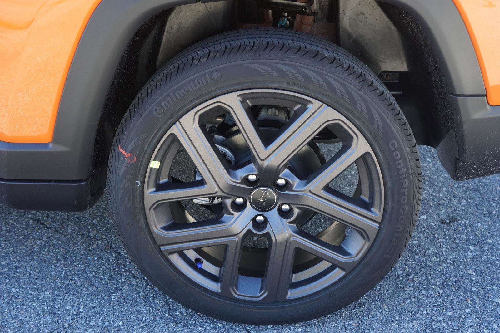 New 2026 Jeep Compass Limited image 25