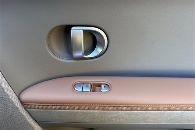 Used 2024 Hyundai Ioniq 5 Limited image 23