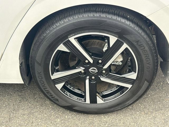Certified 2025 Nissan Sentra SV FWD image 30