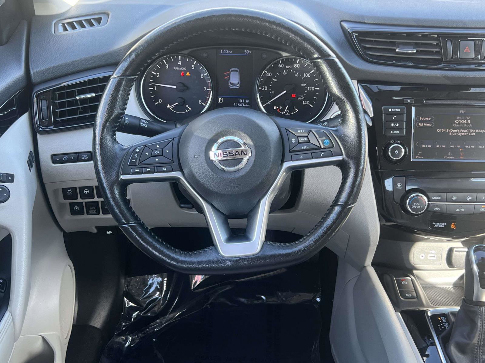 Used 2022 Nissan Rogue Sport SV w/ Technology Package image 32