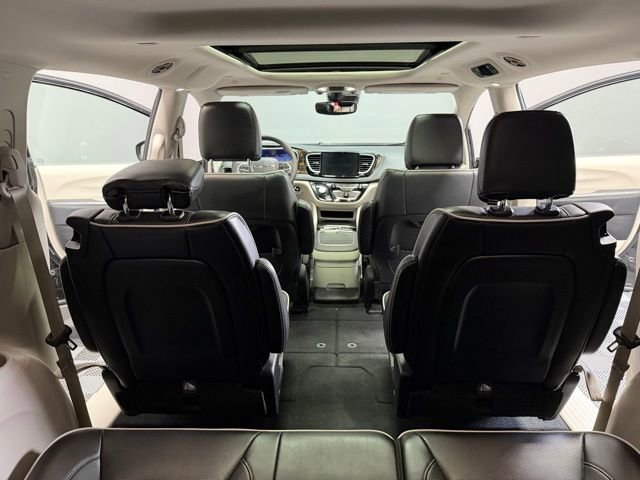 Used 2024 Chrysler Pacifica Limited image 22