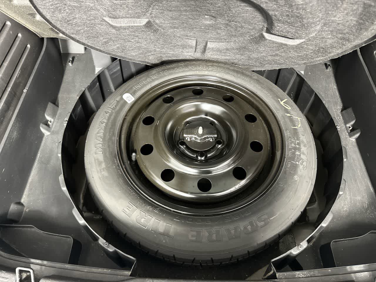 Used 2013 Ford Edge SEL FWD image 28