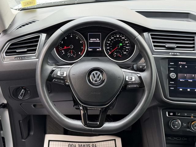 Certified 2020 Volkswagen Tiguan SE w/ Panoramic Sunroof Package AWD/4WD image 15
