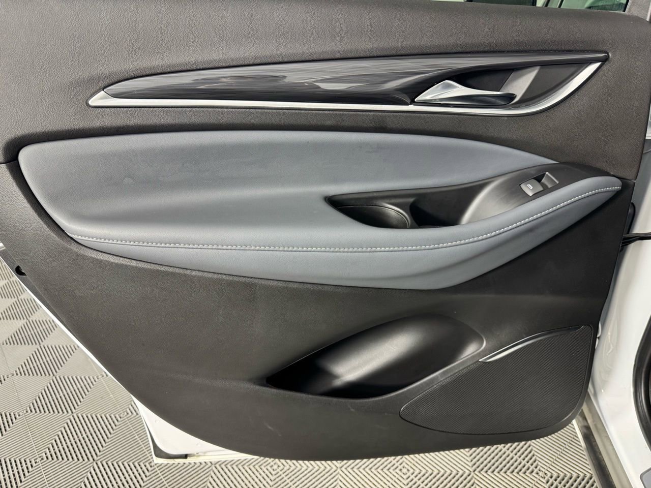 Used 2023 Buick Enclave Essence w/ Experience Buick Package image 26