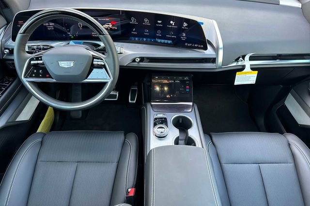 New 2026 Cadillac Vistiq Sport w/ LPO, Floor Liner Package image 9