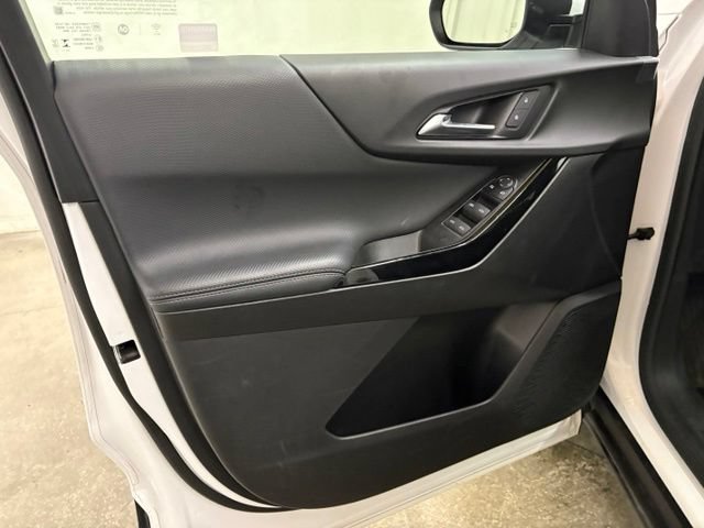 Used 2025 Chevrolet Equinox LT FWD image 31