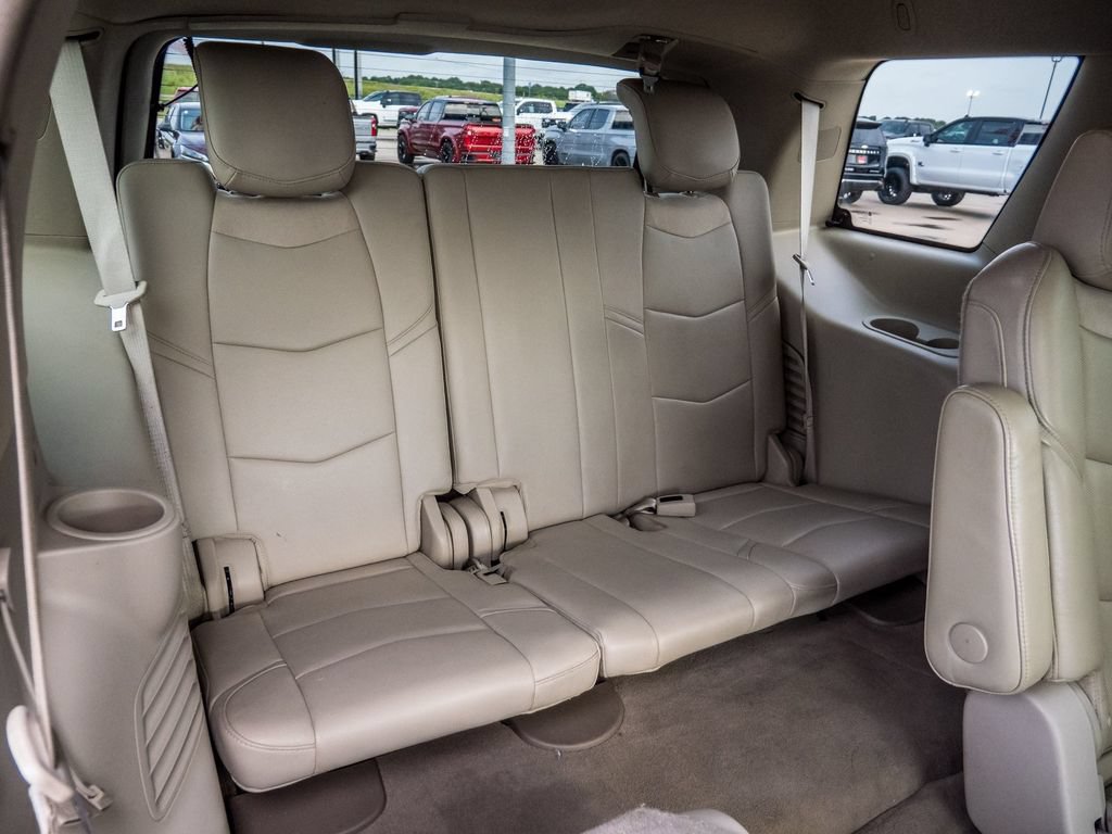 Used 2018 Cadillac Escalade Luxury RWD image 26