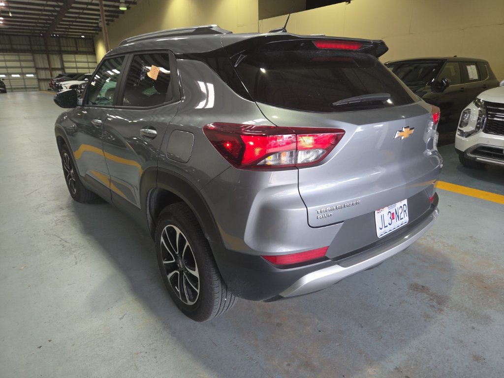 Used 2025 Chevrolet TrailBlazer LT AWD/4WD image 8