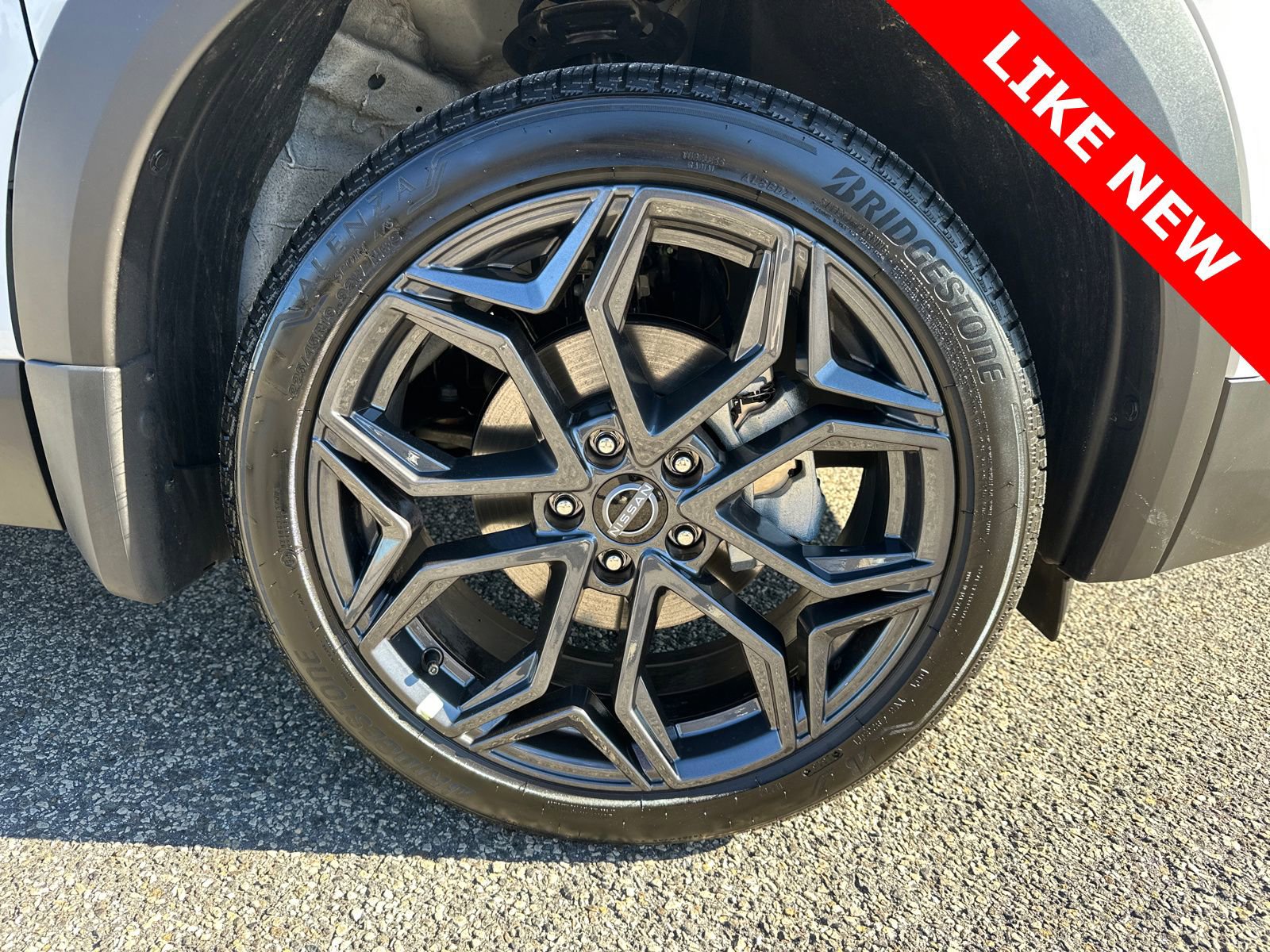 Used 2026 Nissan Kicks SR w/ Illumination Package image 12