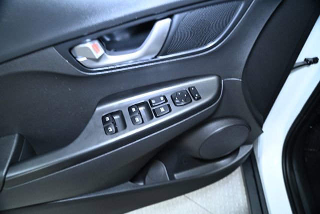 Used 2023 Hyundai Kona SE image 27