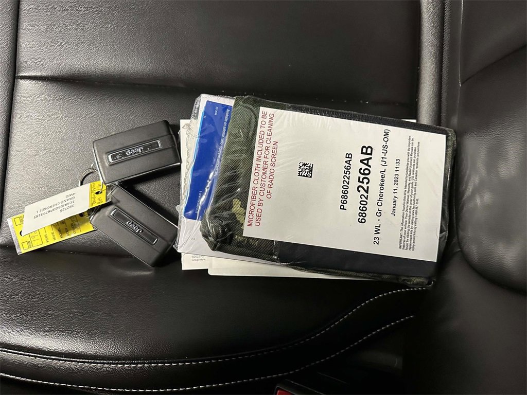 Used 2023 Jeep Grand Cherokee L Limited image 37