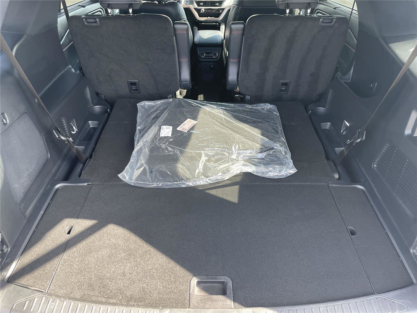 Used 2025 Ford Explorer ST-Line w/ Premium Package AWD/4WD image 30
