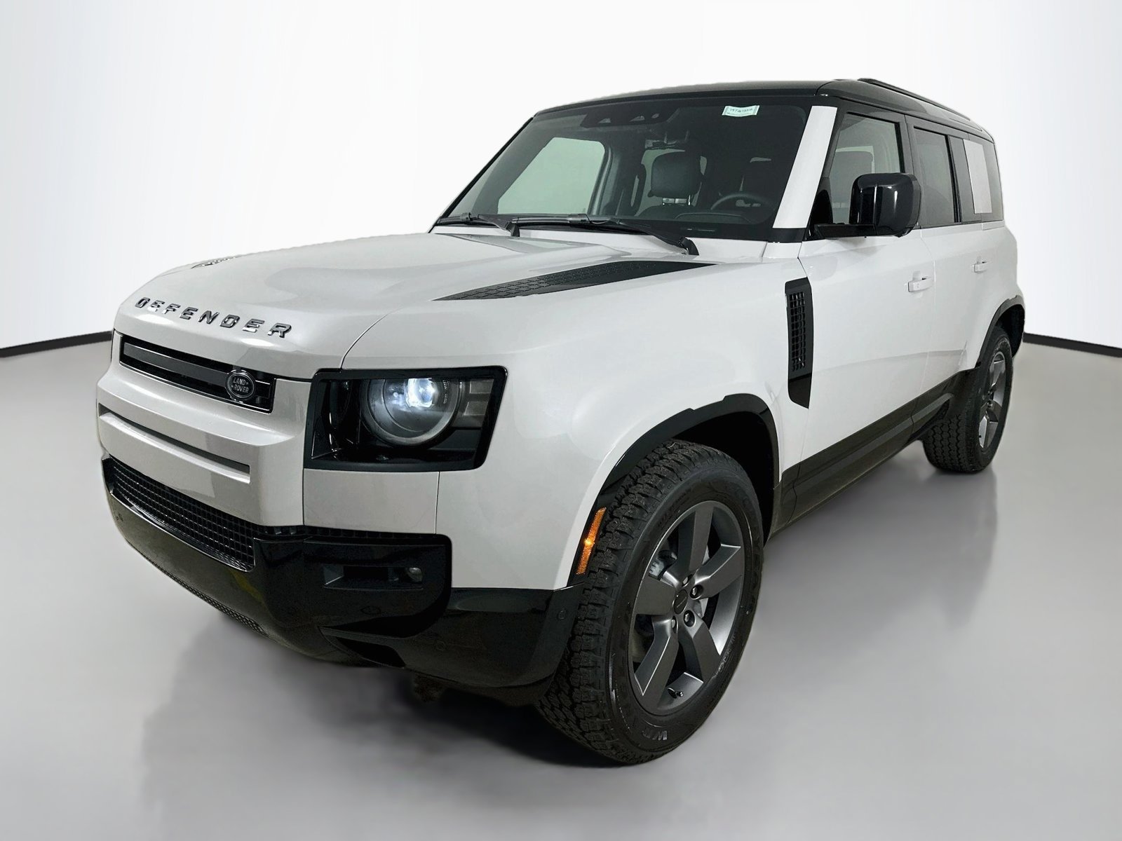 New 2026 Land Rover Defender 110 X-Dynamic SE AWD/4WD image 1