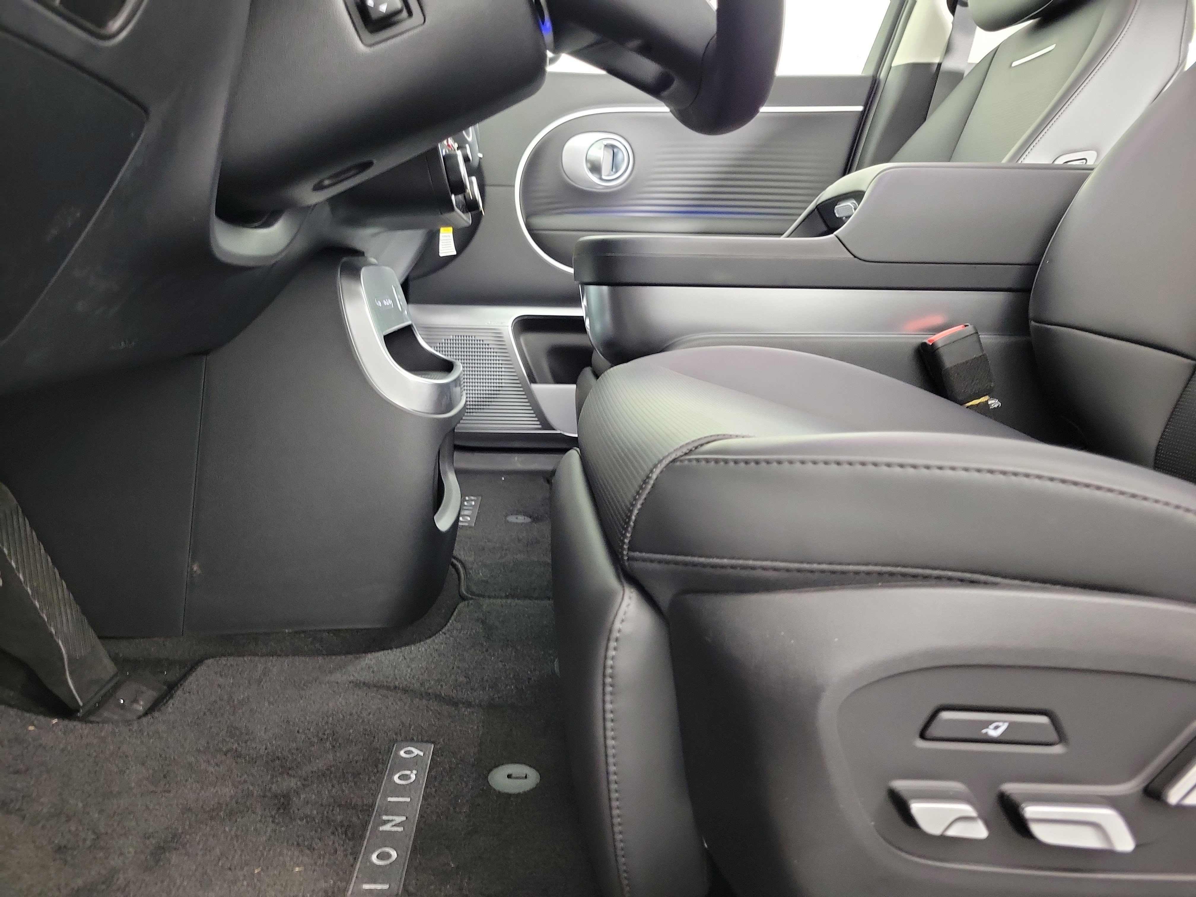 New 2026 Hyundai Ioniq 9 Limited image 29