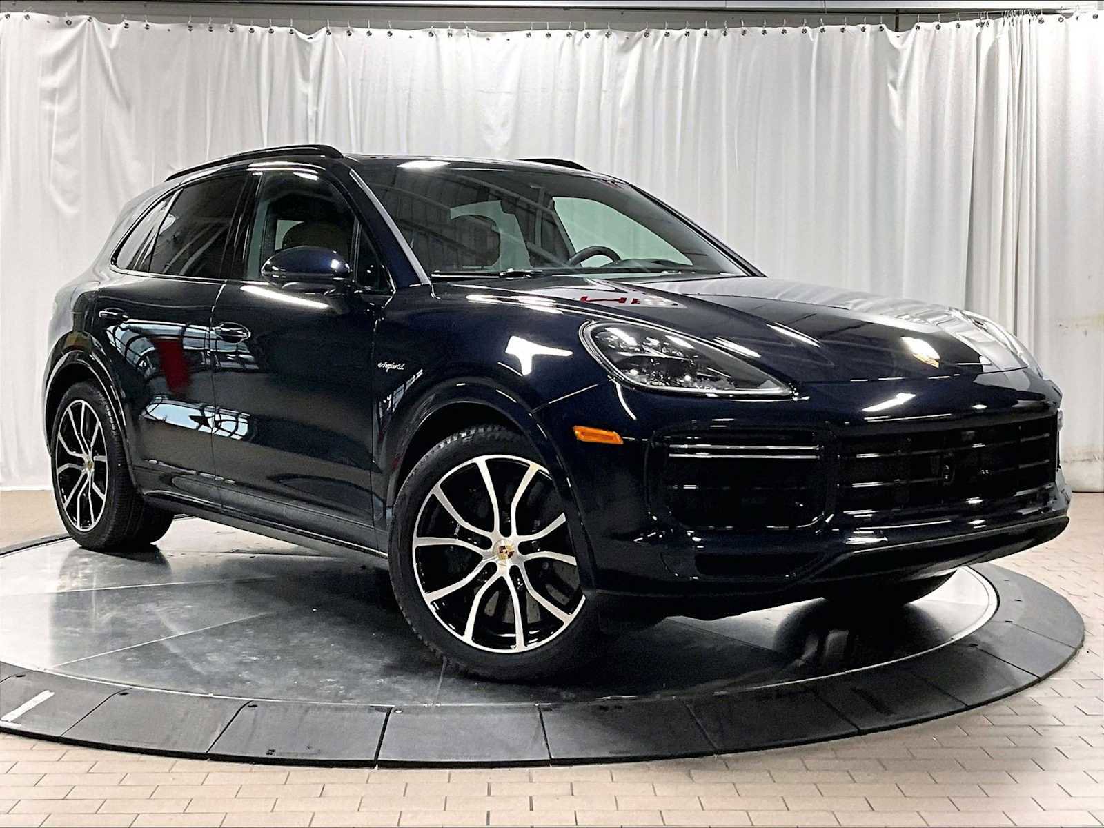 Used 2023 Porsche Cayenne Turbo S image 12