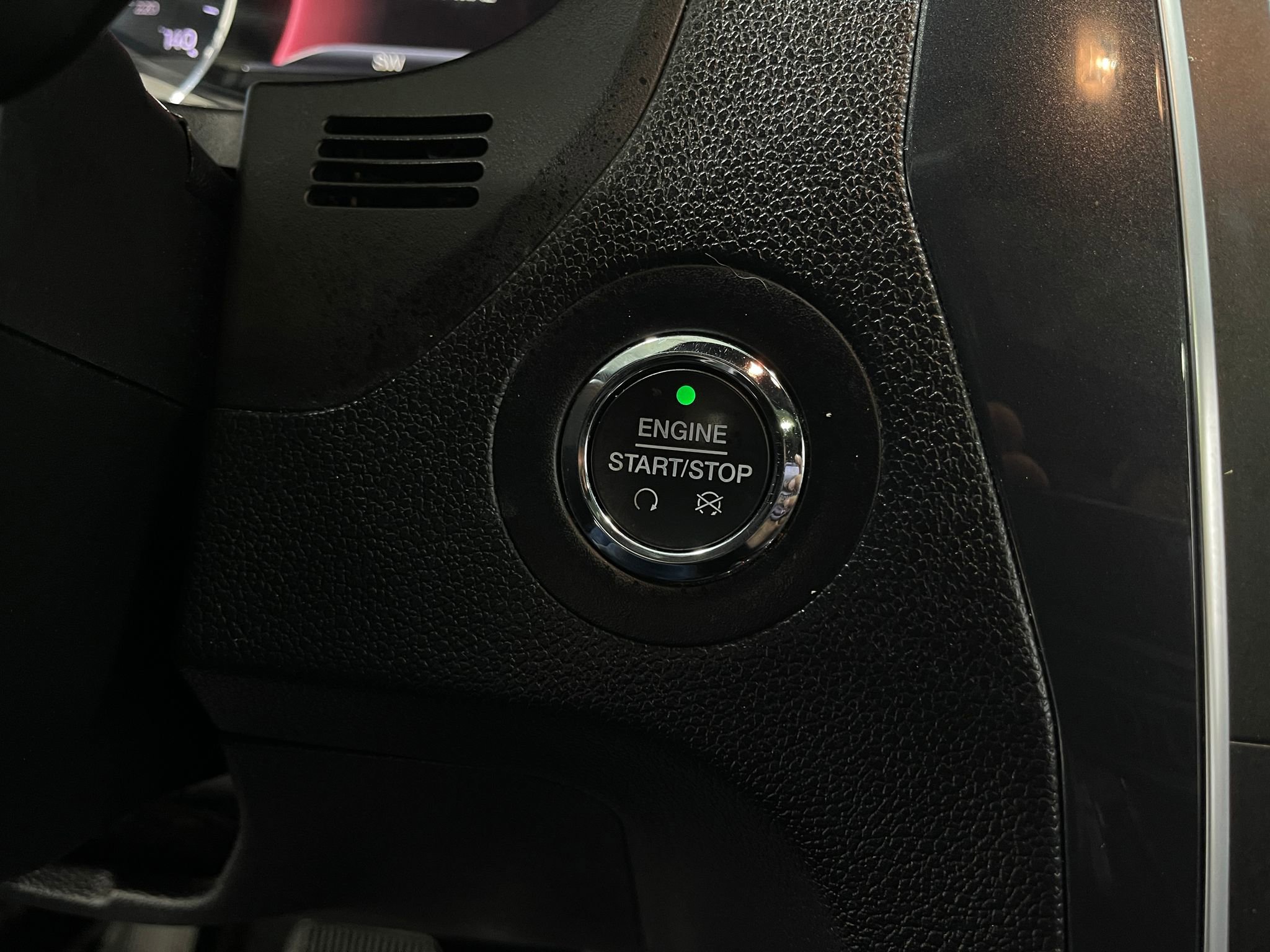 Used 2018 Ford Explorer Limited w/ Equipment Group 301A image 21